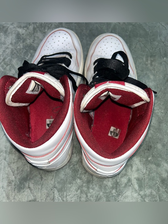 Air Jordan 1 Retro Mid White Gym Red Men’s Size 8.5